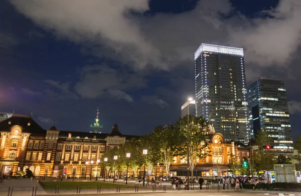 Toquio Japão Setembro 2018 Estação Ferroviária Tóquio Edifício Plaza Iluminado — Fotografia de Stock