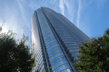 Tokyo, Japonya - 20 Ağustos 2018. Roppongi Hills binasında Mori görünümünü.