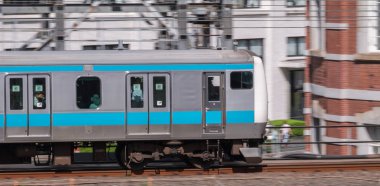 Tokyo, Japonya - 17 Ağustos 2018. Japonya demiryolu banliyö treni Tokyo Tren İstasyonu.