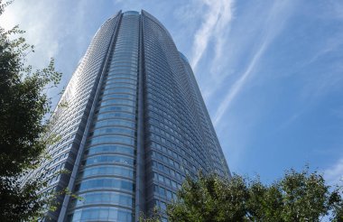 Tokyo, Japonya - 20 Ağustos 2018. Roppongi Hills binasında Mori görünümünü.