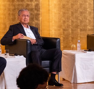 FUKUOKA, JAPAN - AUGUST 5TH, 2018. Malaysian Prime Minister, Tun Mahathir Mohamad at a forum in Nikko Hotel. clipart