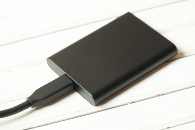 Taşınabilir katı durum götürmek (Ssd) ahşap tahta.