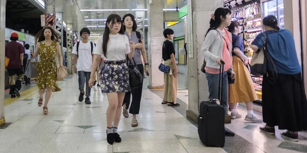 Tokio Japón Agosto 2018 Cercanías Plataforma Shibuya Japan Railway Station —  Fotos de Stock