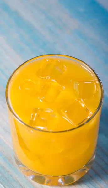 Boisson Jus Orange Avec Glaçons — Photo