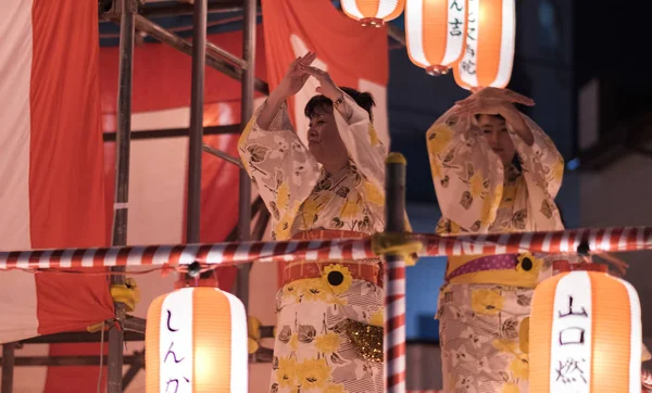 Toquio Japão Agosto 2018 Dançarinos Yukata Tradicional Dançando Palco Celebração — Fotografia de Stock