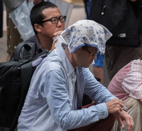 Tokio Japón Julio 2018 Japonés Cubriendo Cabeza Con Pañuelo Calle —  Fotos de Stock