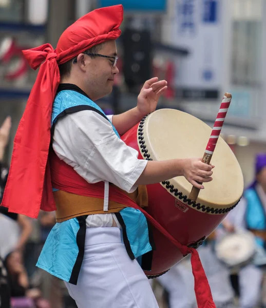 Tokyo Japão Julho 2018 Participantes Batendo Uma Bateria Taiko Enquanto — Fotografia de Stock