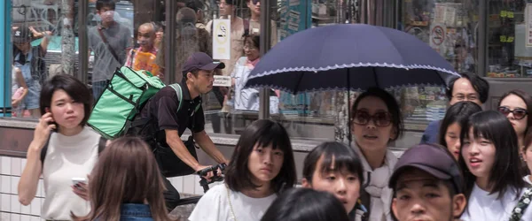 Tokio Japonsko Srpna 2018 Uber Rider Jízda Kole Přes Ulici — Stock fotografie