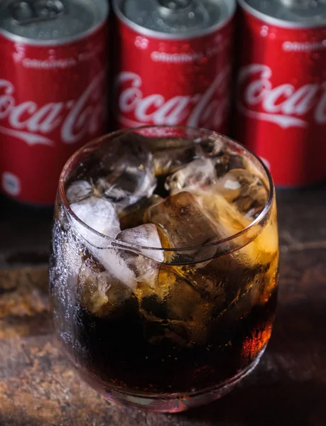 Tokio Japón Julio 2018 Vaso Coca Cola Fría Con Hielo —  Fotos de Stock