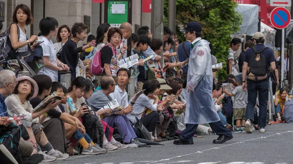โตเก ประเทศญ กรกฎาคม 2018 ชมท รอการแสดงเทศกาล Eisa Shinjuku ทางเท างถนน — ภาพถ่ายสต็อก