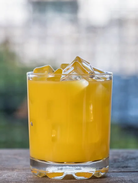 Boisson Jus Orange Avec Glaçons — Photo