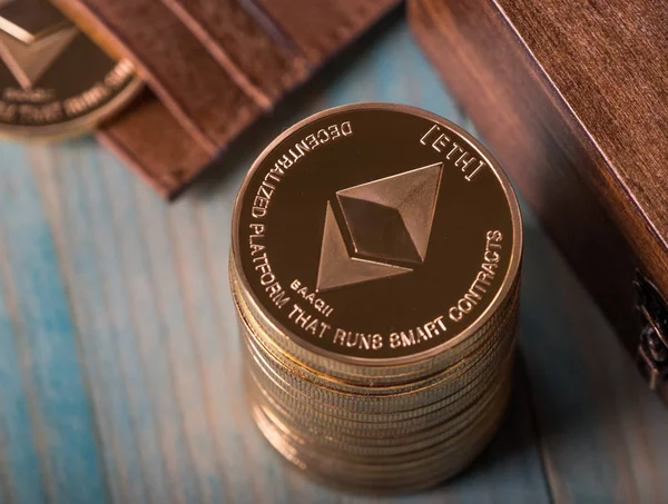 Ethereum Monete Criptovaluta Sul Tavolo — Foto Stock