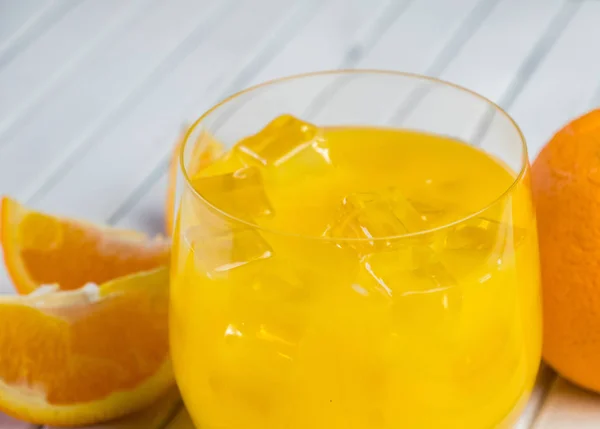 Jus Orange Frais Froid Fruits Sur Table Bois — Photo
