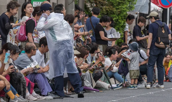 Tokyo Japan Juli 2018 Toeschouwers Eisa Shinjuku Festival Prestaties Wachten — Stockfoto