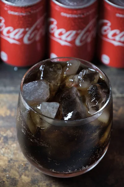 Tokio Japón Julio 2018 Vaso Coca Cola Fría Con Hielo —  Fotos de Stock