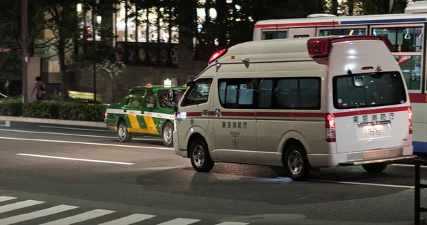 Tokyo Japon Août 2018 Services Urgence Ambulances Précipitant Dans Rue — Photo