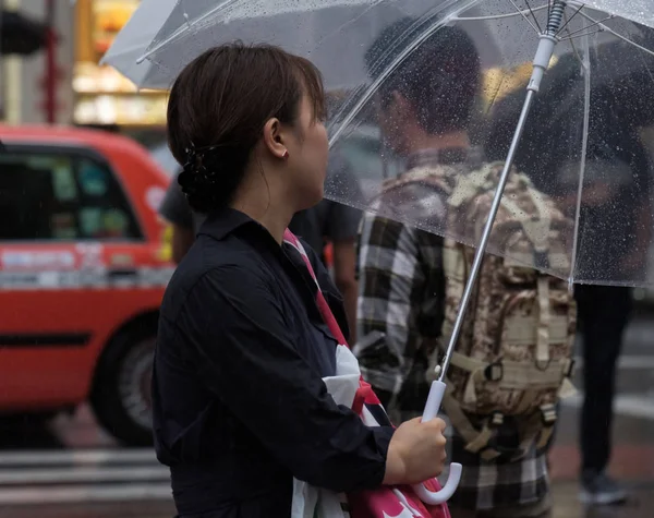 Tokyo Japan Juli 2018 Japans Meisje Met Paraplu Tijdens Regenachtige — Stockfoto