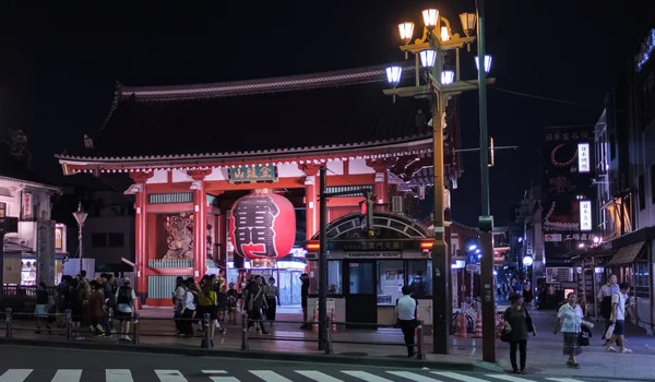 Tokyo Japonya Ağustos 2018 Gece Sensoji Tapınağı Girişinde Asakusa Bölgesinde — Stok fotoğraf