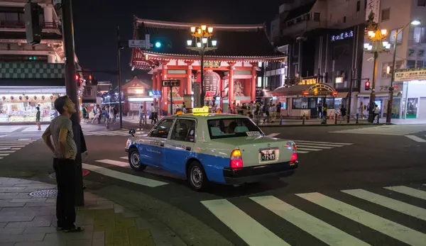 Tokyo Japonya Ağustos 2018 Sensoji Tapınağı Girişi Önünde Asakusa Bölgesinde — Stok fotoğraf