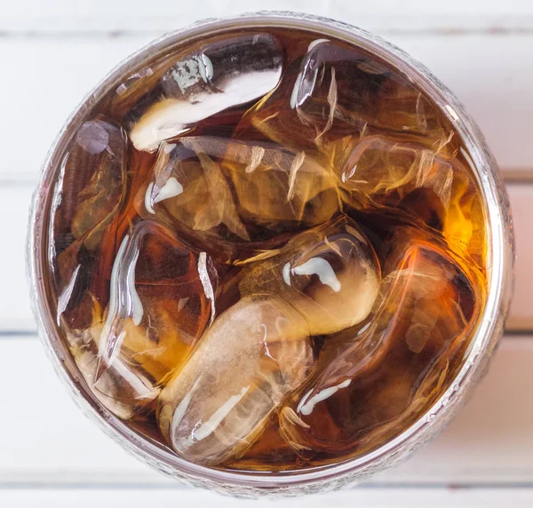 Bebidas Cola Vaso Con Hielo Mesa Madera —  Fotos de Stock