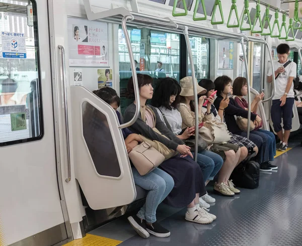 Toquio Japão Agosto 2018 Comutadores Interior Japão Comboio Ferroviário Passageiros — Fotografia de Stock