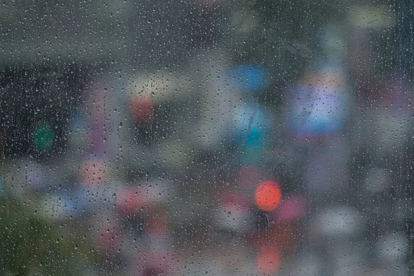 Gocce Acqua Sulla Finestra Vetro Durante Una Giornata Piovosa — Foto Stock