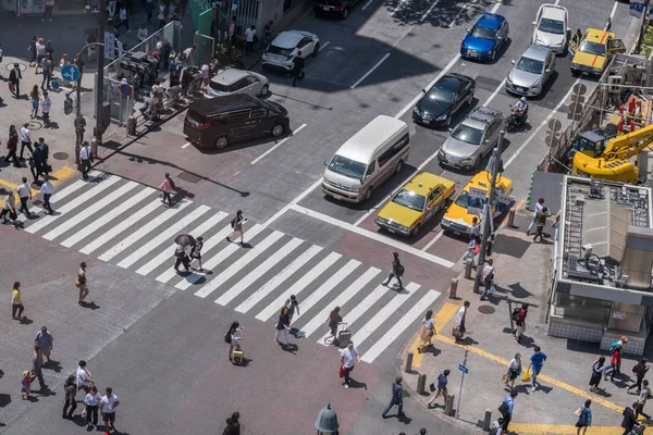 Persone Che Attraversano Strada Giappone — Foto Stock