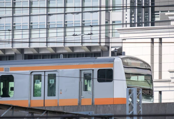 日本东京 2018年8月17日 日本铁路中央总武通勤列车在东京站 — 图库照片