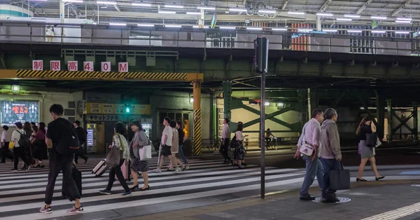 Tokyo Japonya Eylül Yaya Geçidi Yurakucho Tren Istasyonu Önünde Sokak — Stok fotoğraf