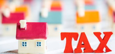 Gayrimenkul Kırmızı ahşap kelime vergisi