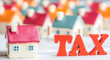 Gayrimenkul Kırmızı ahşap kelime vergisi