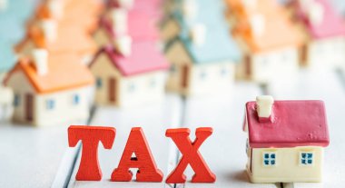 Gayrimenkul Kırmızı ahşap kelime vergisi