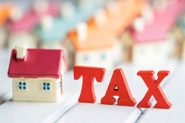 Gayrimenkul Kırmızı ahşap kelime vergisi