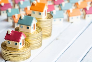 Kripto paralar üzerinde ev modellerinin görünümü yakın