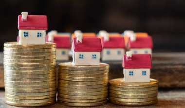 Kripto paralar üzerinde ev modellerinin görünümü yakın