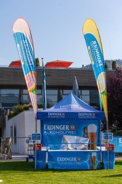 Schliersee, Almanya - 12.Sep.2020: Erdinger Alkoholfrei Sixtus 'un tanıtım kabini Schliersee 2020