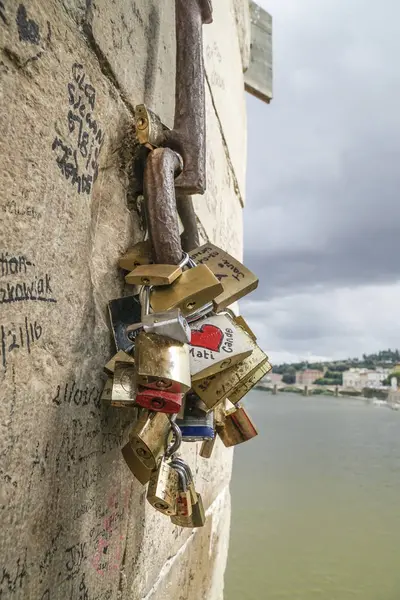 Cadeados Símbolo Amor Pendurados Parede Florance Itália — Fotografia de Stock