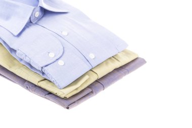 Beyaz izole katlanmış bazı gömlek