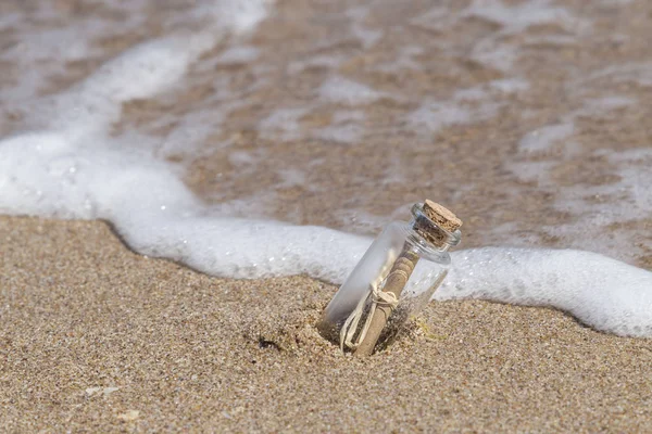 Meddelande Liten Flaska Sandstrand — Stockfoto