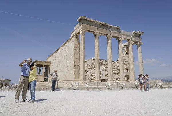 Turistas Que Visitam Cidade Antiga Acrópole Atenas Grécia — Fotografia de Stock