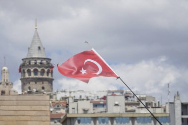Galata Kulesi Istanbul, Türkiye'de yerlerinden biri olan karşı Türk bayrağı