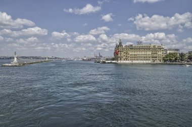 Ünlü ve tarihi Haydarpaşa Tren İstasyonu Türkiye'de Istanbul 'un sembolü dönüm noktası olduğunu