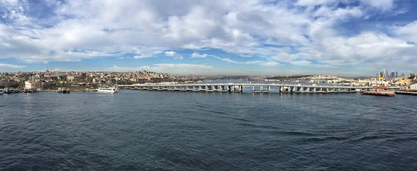 Istanbul Turchia Dicembre 2017 Ponte Ataturk Unkapani Nel Quartiere Eminonu — Foto Stock