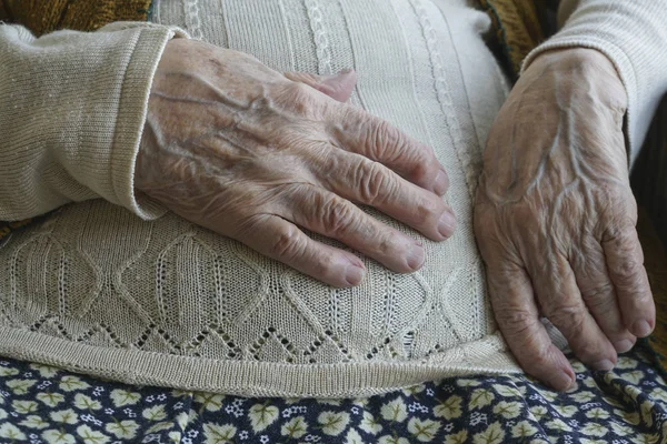 eller üst düzey bir kişinin portre buruşuk