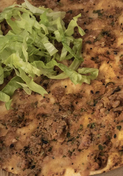 bir Lahmacun yakın çekim, Türk pizza 