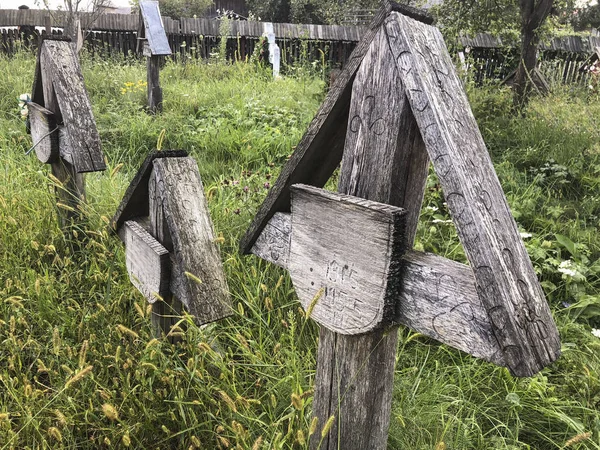 Stary cmentarz w Rumunii — Zdjęcie stockowe