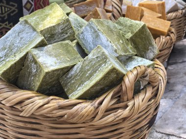 Sepette el yapımı doğal sabun çubukları