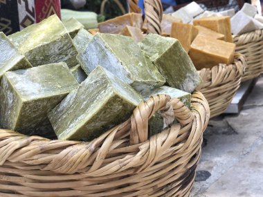 Sepette el yapımı doğal sabun çubukları