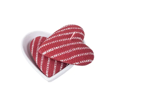 Candele rosse a forma di cuore isolate su bianco — Foto Stock