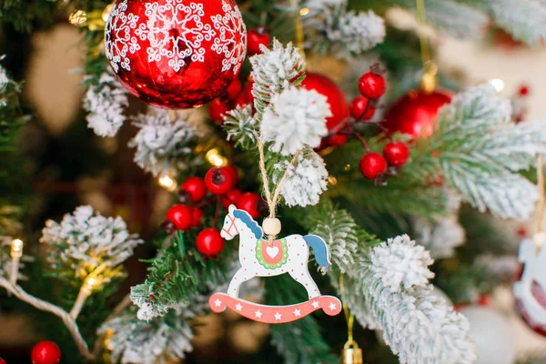 Μπάλες Και Παιχνίδια Για Χριστουγεννιάτικο Δέντρο — Φωτογραφία Αρχείου